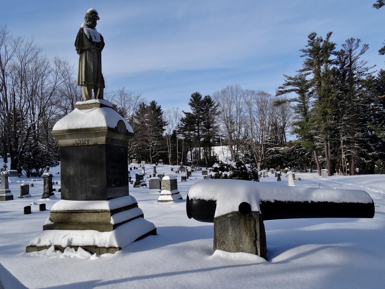 Oak Grove Cemetery cemetery grounds and headstones