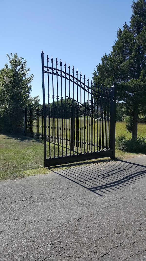 Oak Grove Cemetery grounds