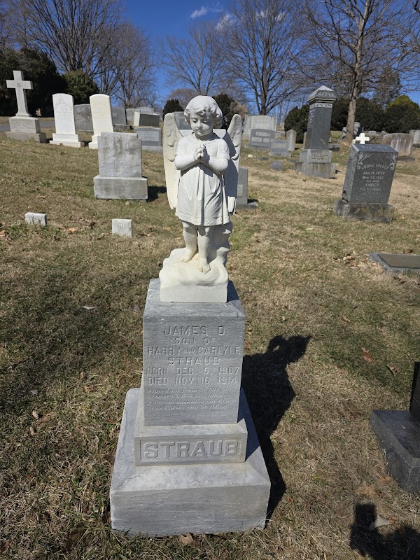 Oak Grove Cemetery grounds