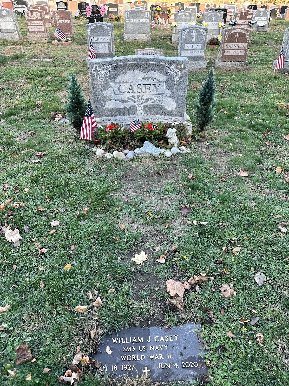 Oak Grove Cemetery cemetery grounds and headstones