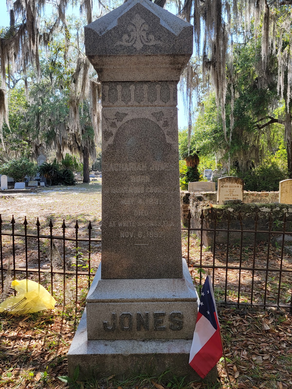 Oak Grove Cemetery cemetery grounds and headstones