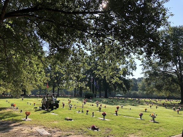 Oak Grove Memorial Gardens grounds