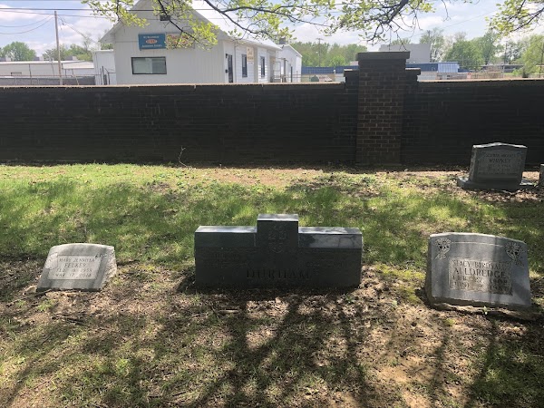 Oak Hill Cemetery and Arboretum grounds
