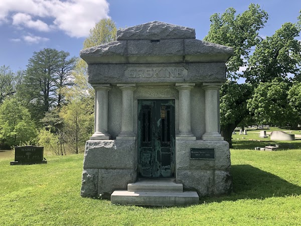 Oak Hill Cemetery and Arboretum grounds