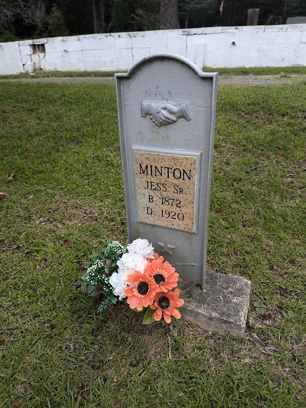 Oak Hill Cemetery grounds