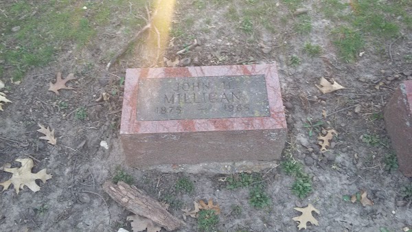 Oak Hill Cemetery grounds