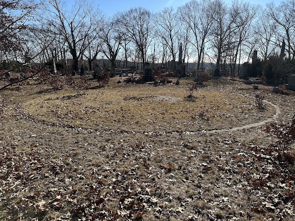 Oak Hill Cemetery WO007 grounds