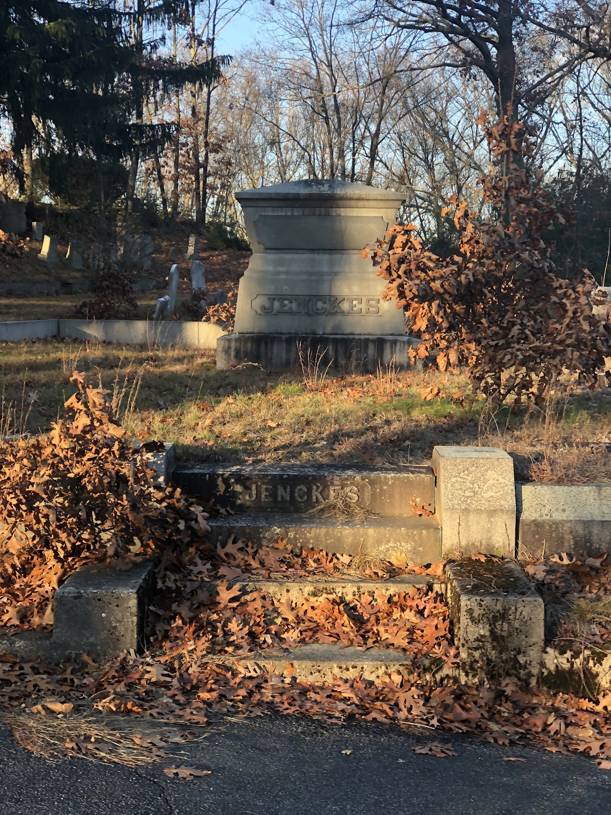 Oak Hill Cemetery WO007 headstone and grounds