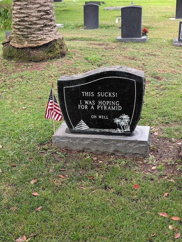 Oak Park Cemetery grounds
