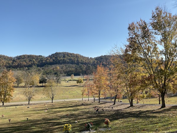 Oak Ridge Memorial Park grounds