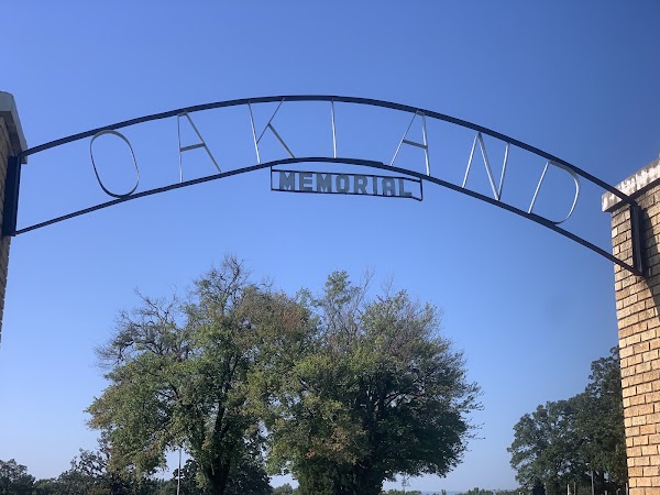 Oakland Cemetery grounds