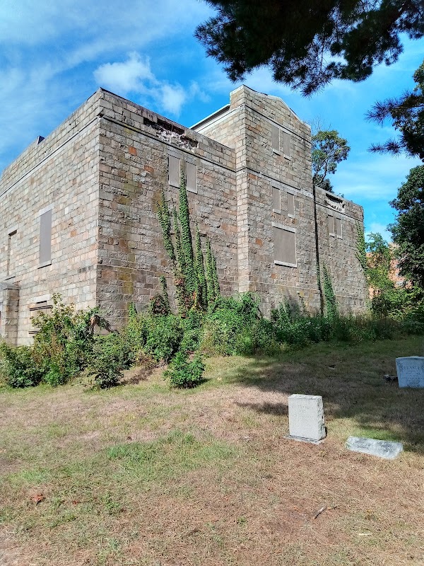 Oakland Cemetery grounds