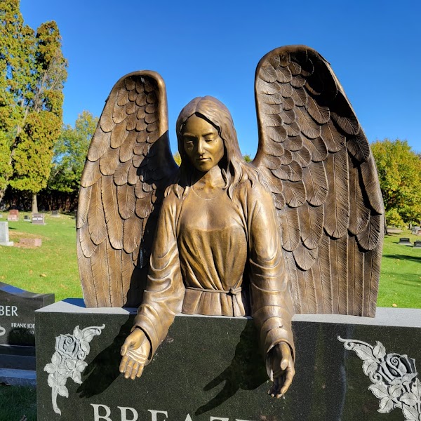 Oakland Cemetery grounds
