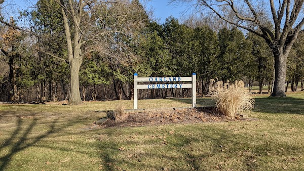 Oakland Cemetery grounds