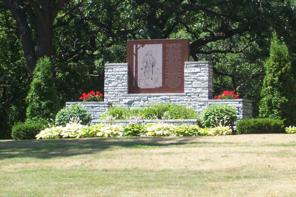 Oakland Cemetery cemetery grounds and headstones