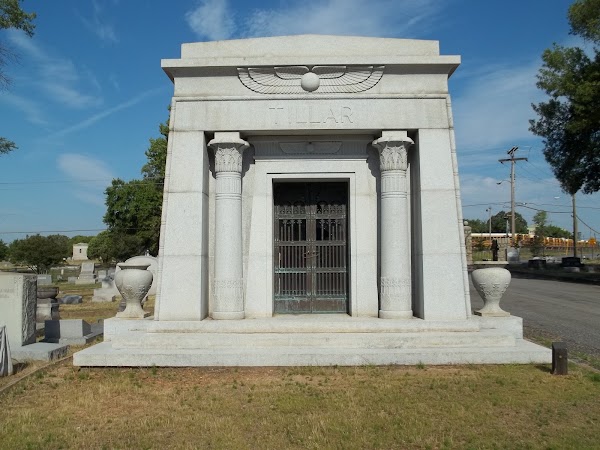 Oakland & Fraternal Historic Cemetery Park grounds