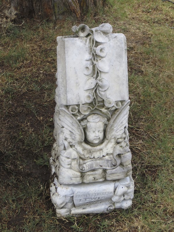 Oakland & Fraternal Historic Cemetery Park grounds