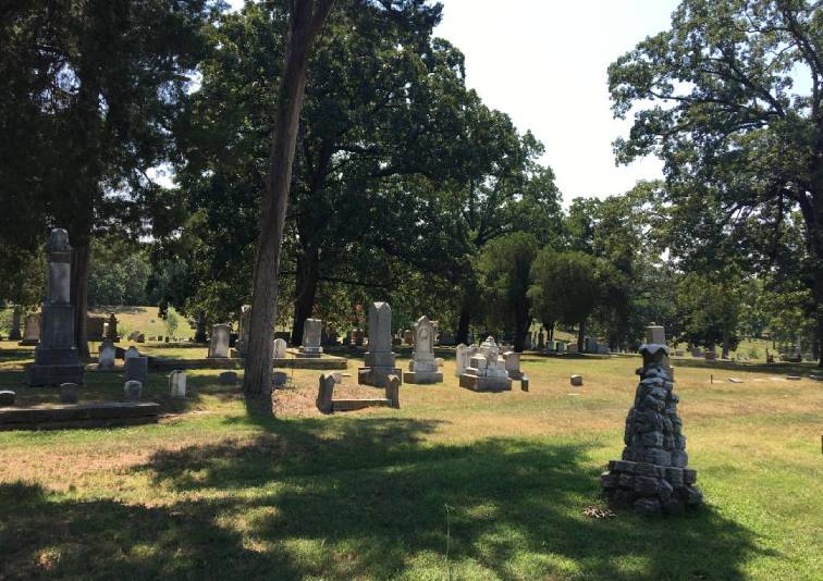Oakland & Fraternal Historic Cemetery Park cemetery grounds and headstones