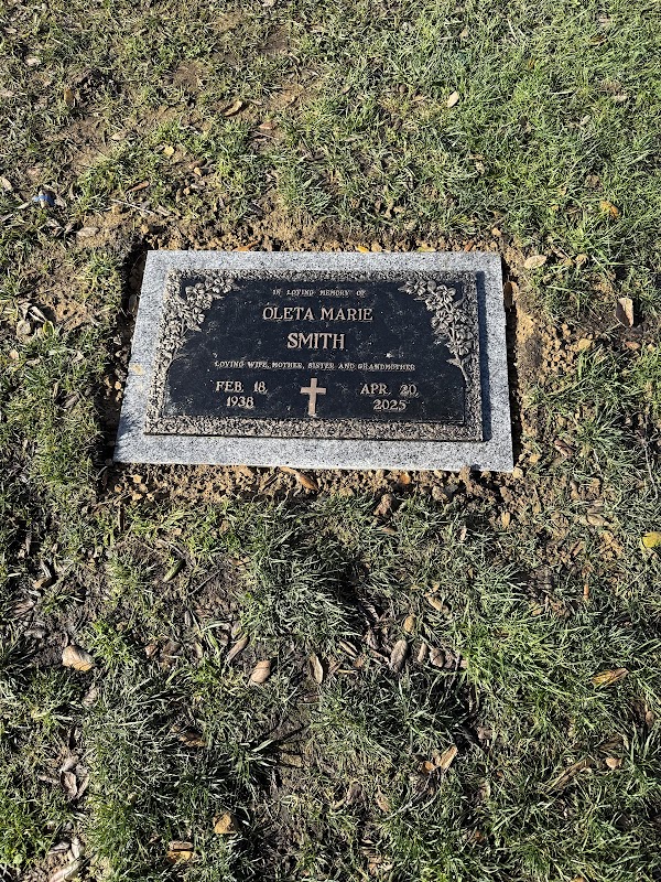 Oakmont Memorial Park grounds