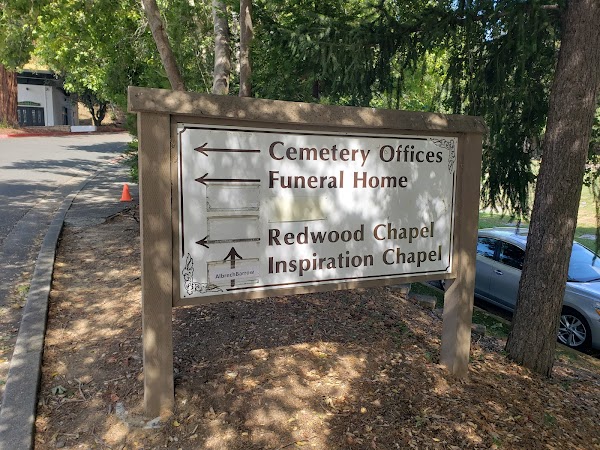 Oakmont Memorial Park grounds