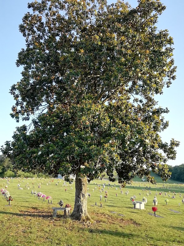 Oaknoll Memorial Gardens grounds