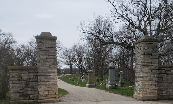 Oakshade Cemetery grounds
