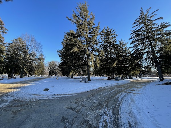 Oakview Cemetery grounds