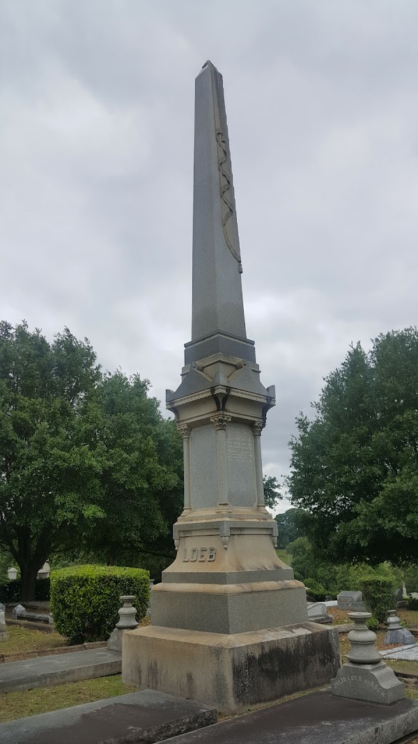 Oakwood Cemetery Annex grounds
