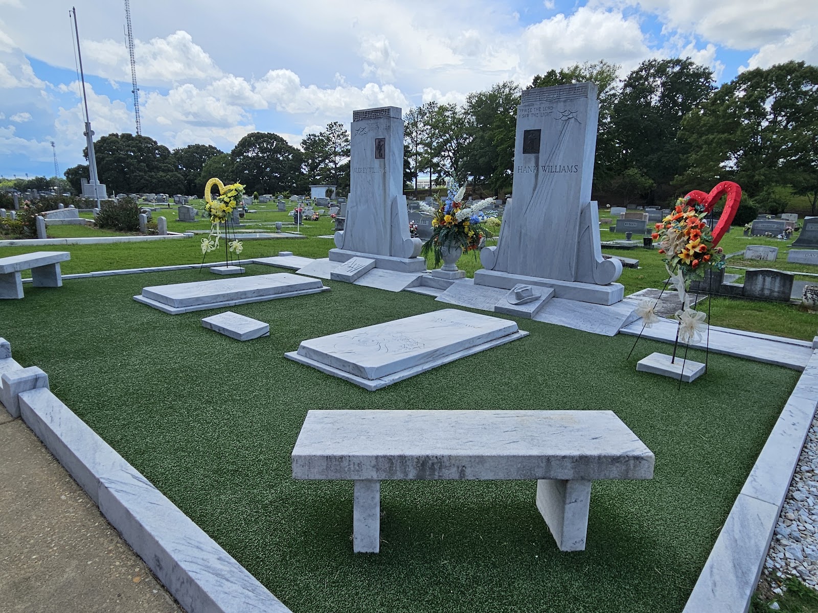 Oakwood Cemetery Annex cemetery grounds and headstones