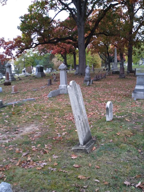 Oakwood Cemetery grounds