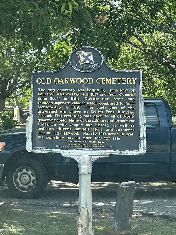 Oakwood Cemetery grounds