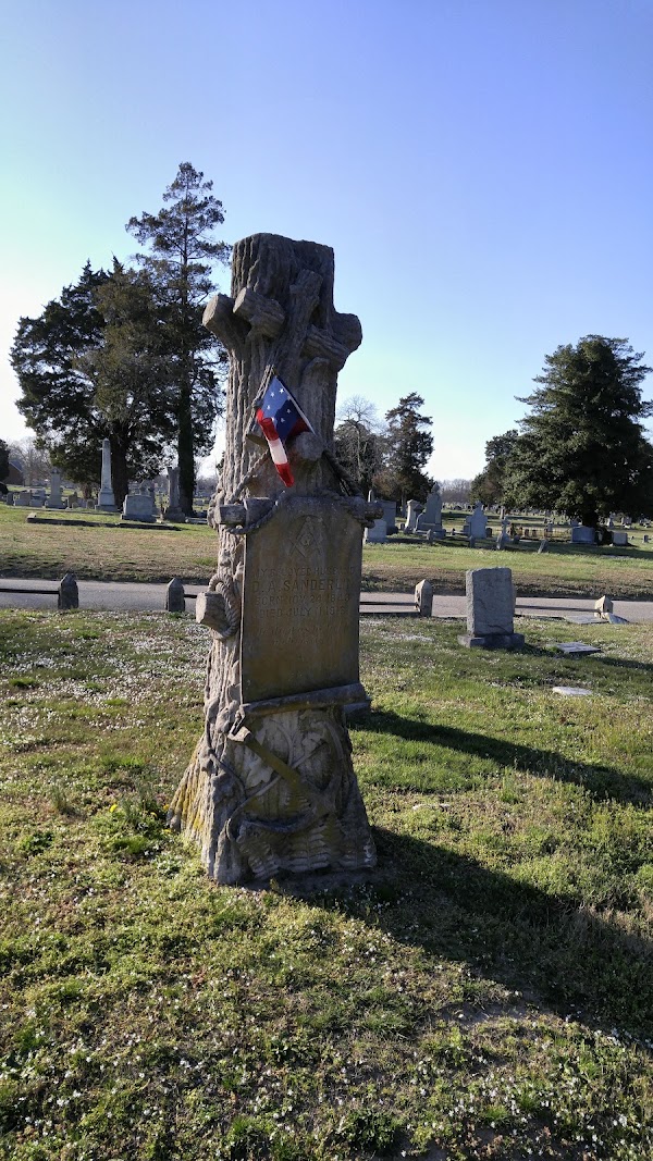 Oakwood Cemetery grounds