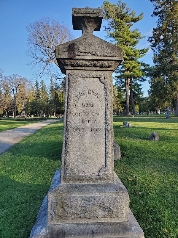 Oakwood Cemetery grounds
