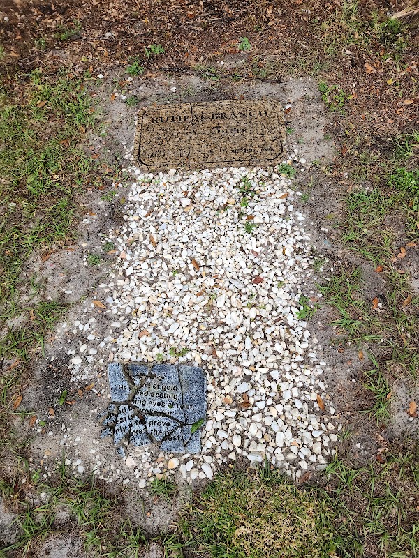 Ocoee Cemetery grounds