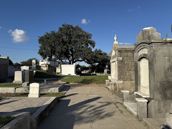 Odd Fellows Rest grounds