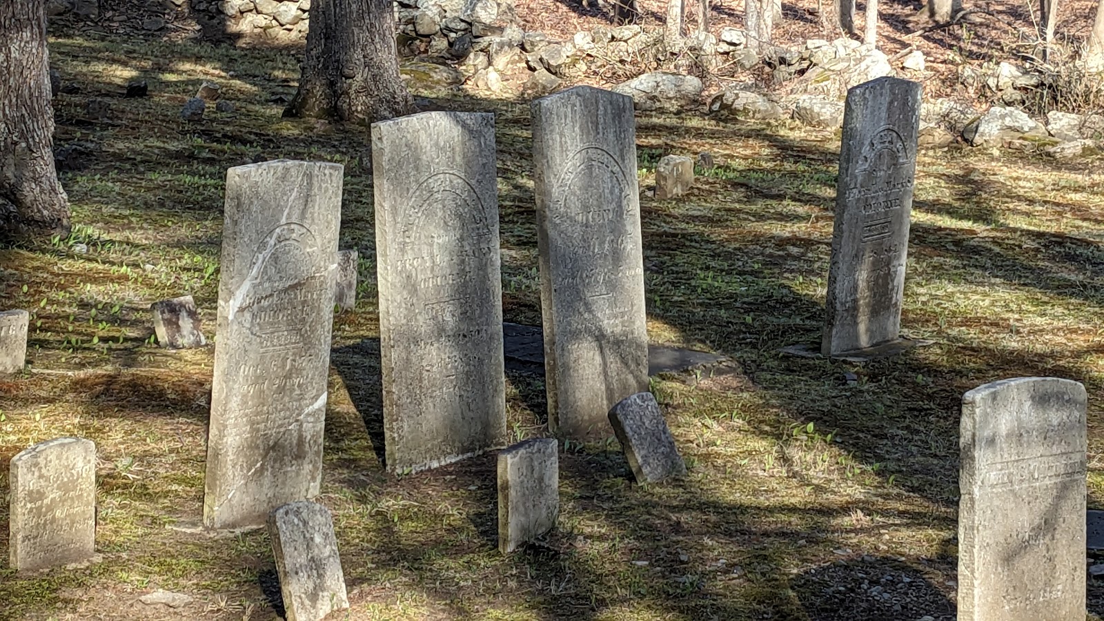 Odiorne Cemetery cemetery grounds and headstones