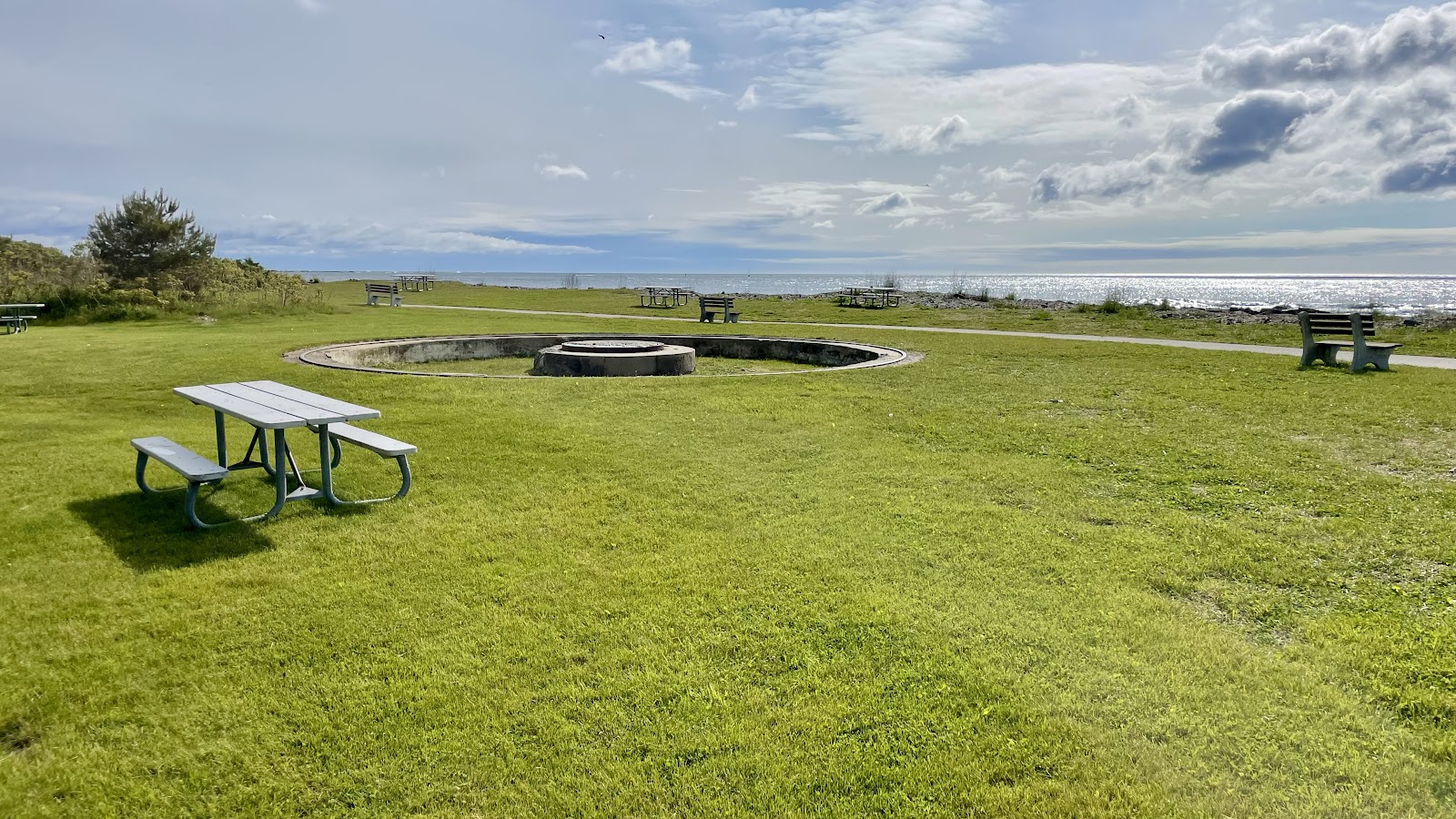 Odiorne Point State Park cemetery grounds and headstones