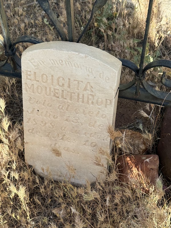 Old Congress Pioneer Cemetery grounds