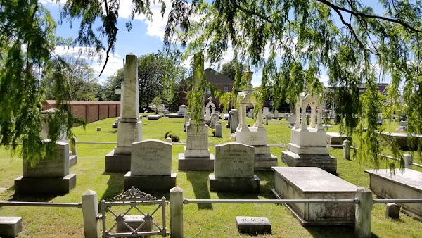 Old Presbyterian Church & Cemetery grounds