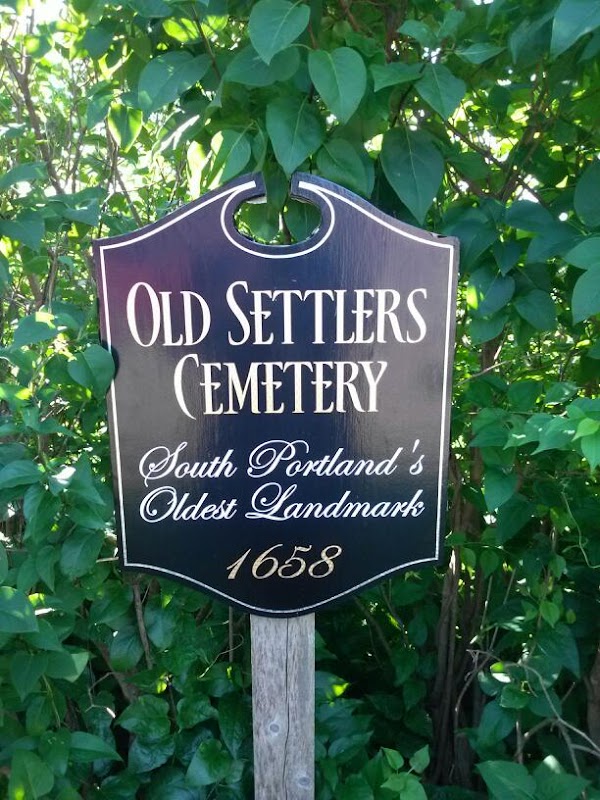 Old Settlers Cemetery grounds