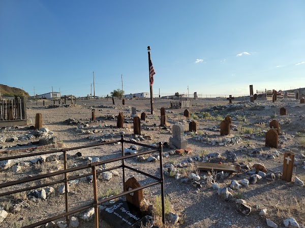Old Tonopah Cemetery (1901) grounds