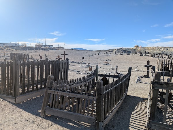 Old Tonopah Cemetery (1901) grounds
