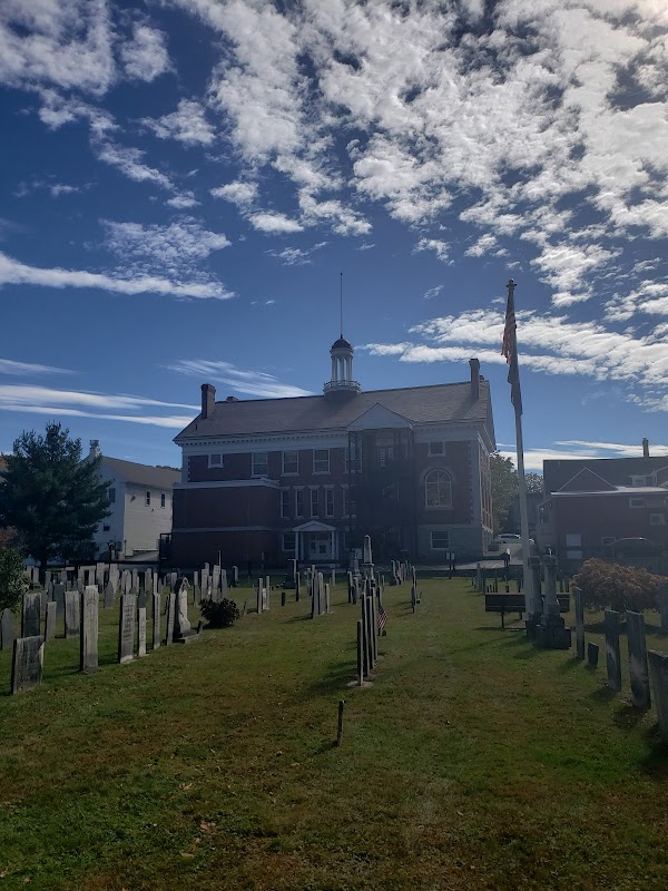 Old Yard Cemetery grounds