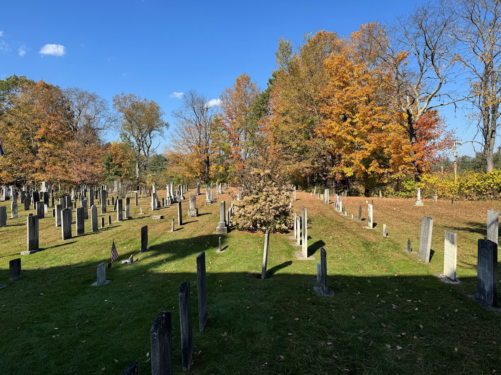 Old Yard Cemetery cemetery grounds and headstones