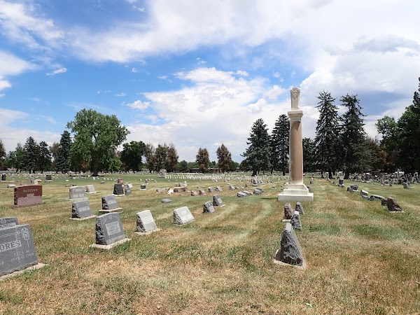Olinger Funeral, Cremation & Cemetery - Crown Hill grounds