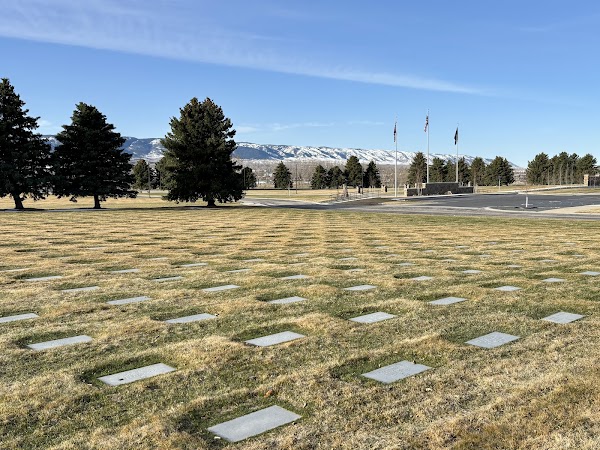 Oregon Trail Veterans Cemetery grounds
