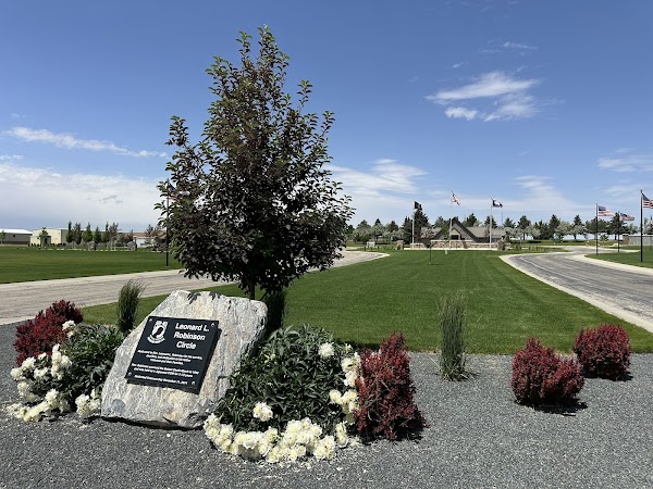 Oregon Trail Veterans Cemetery grounds