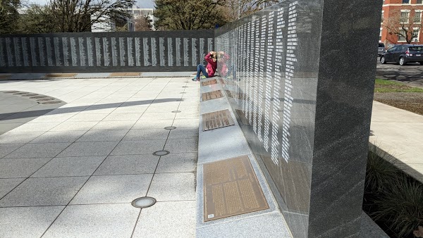 Oregon WWII Memorial grounds