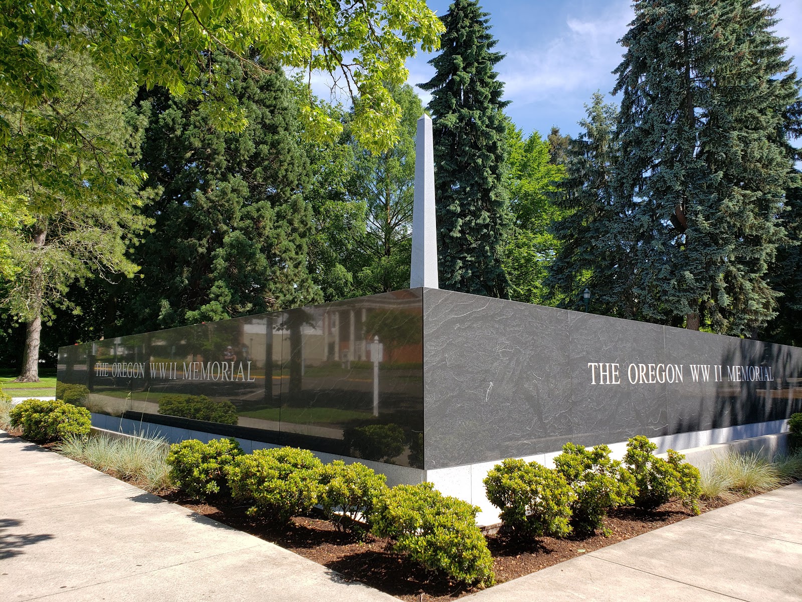 Oregon WWII Memorial cemetery grounds and headstones