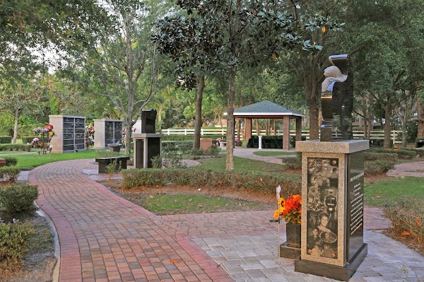 Osceola Memory Gardens Cemetery, Funeral Homes & Crematory grounds
